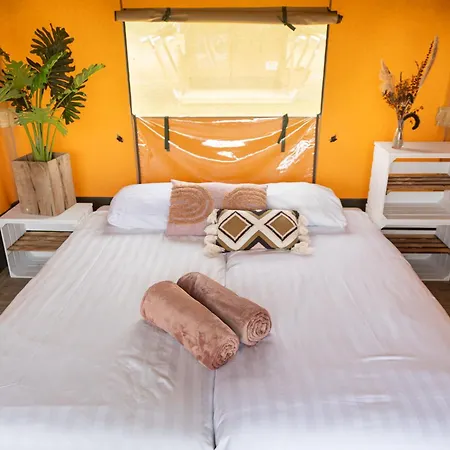 Hotel Tinyparks Eiland Tiengemeten