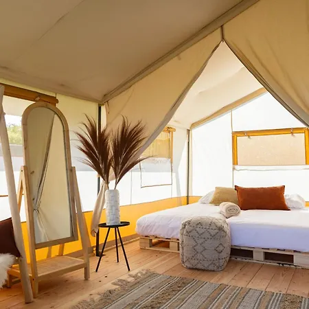 Tinyparks Eiland Tiengemeten 3* Zuid-Beijerland