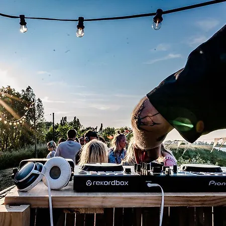 Tinyparks Eiland Tiengemeten Hotel 3*