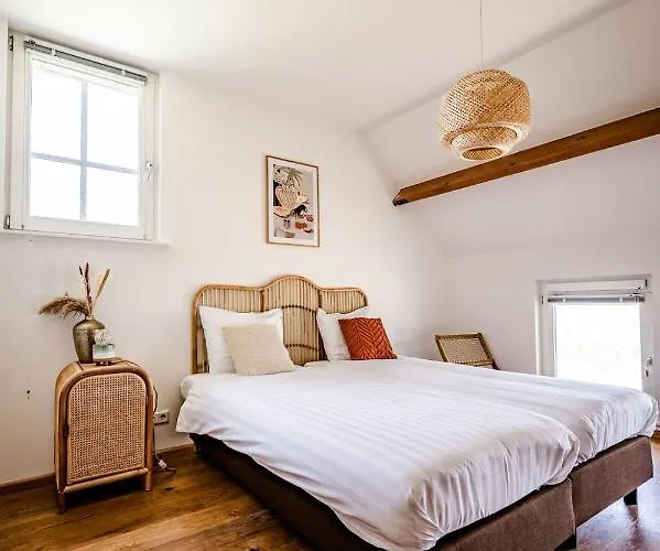 Hotell Tinyparks Eiland Tiengemeten