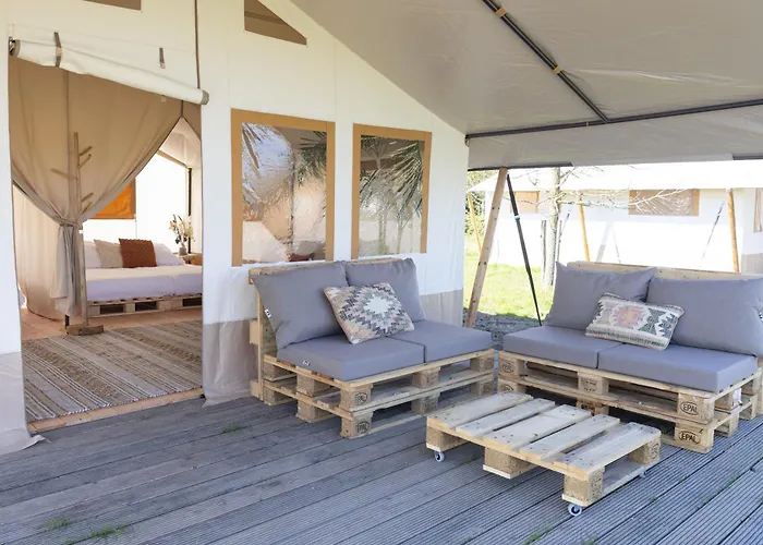 Hotel Tinyparks Eiland Tiengemeten Zuid-Beijerland