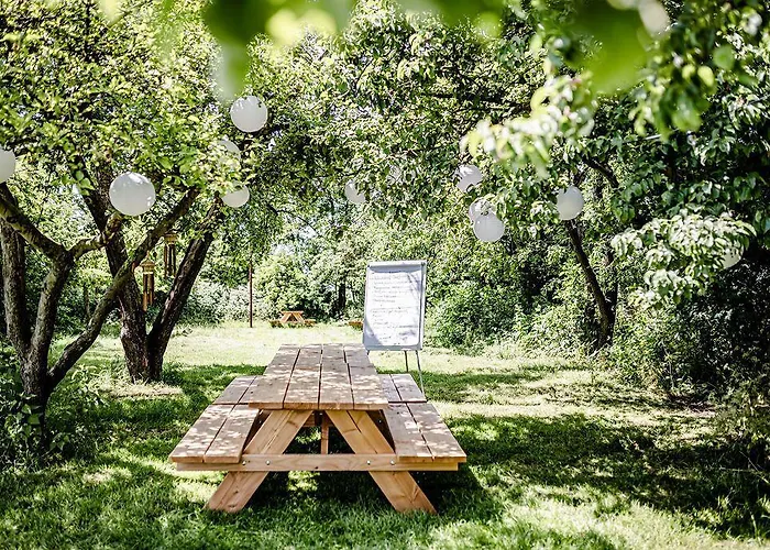 Hotel Tinyparks Eiland Tiengemeten Zuid-Beijerland