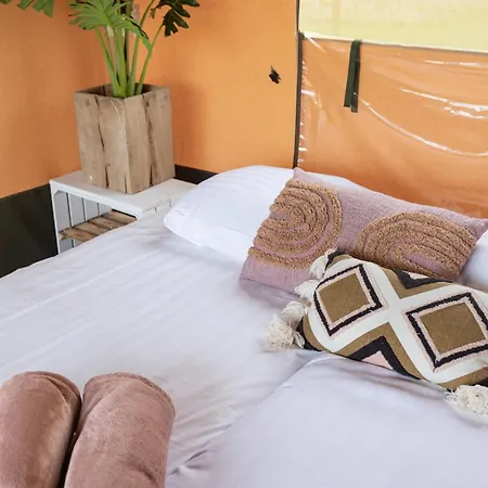 Tinyparks Eiland Tiengemeten 호텔 Zuid-Beijerland